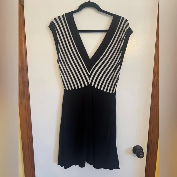 Sandro Paris Striped Knit Dress Viscose Sleeveless Size 2 - Picture 1 of 8